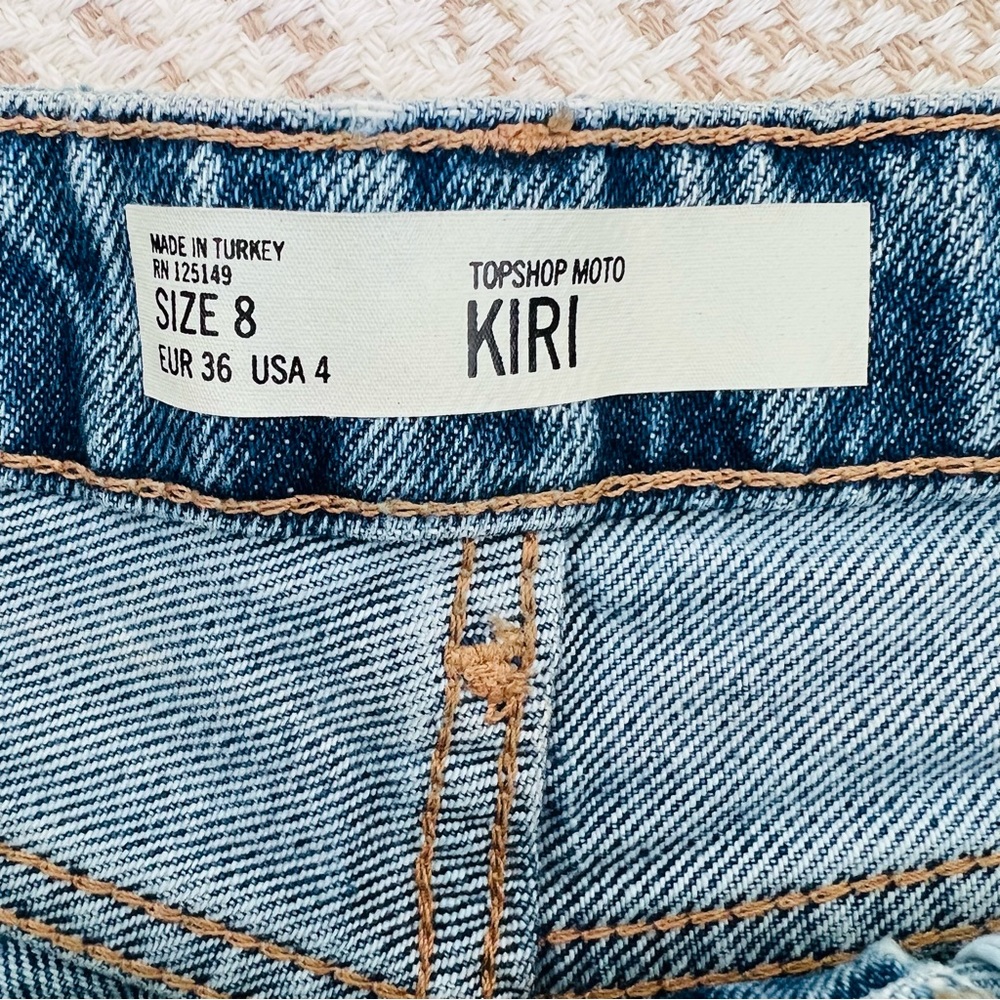 [NWOT] TOPSHOP Moto Kiri High-Rise Jean Shorts - Picture 5 of 8
